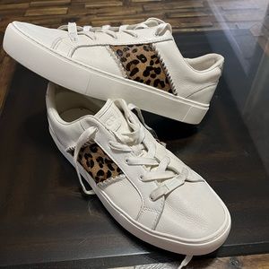 UGG Australia Dinale Exotic Lace Up Sneakers Size 11